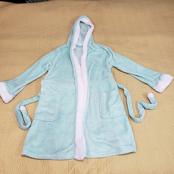 Ulta Beauty hooded robe size S/M - Picture 2 of 8